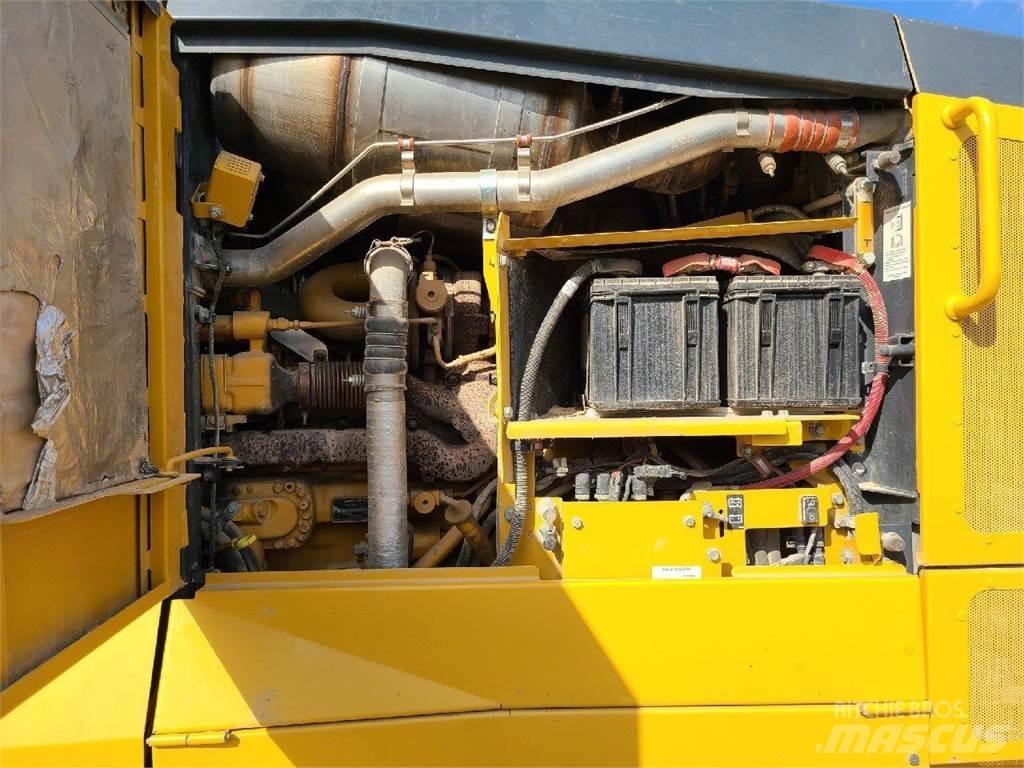 John Deere 672G Grader