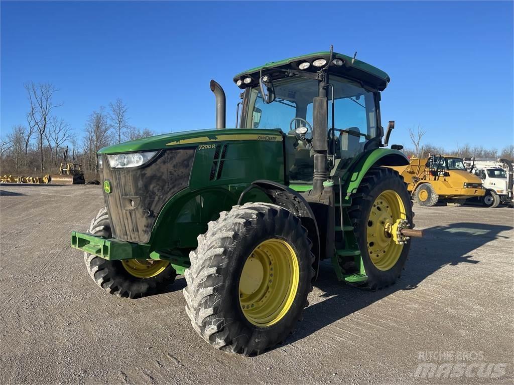 John Deere 7200R Traktoren