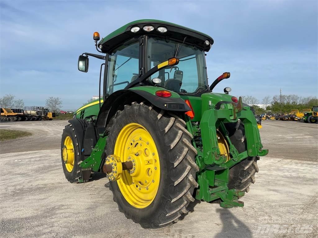 John Deere 8320R Traktoren
