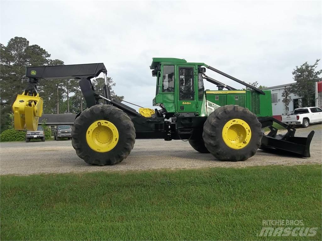 John Deere 848H Stammholzschlepper