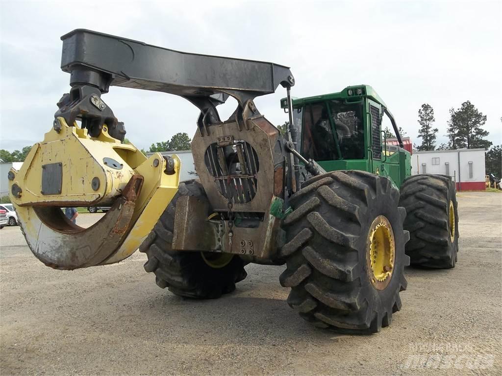 John Deere 848L Stammholzschlepper