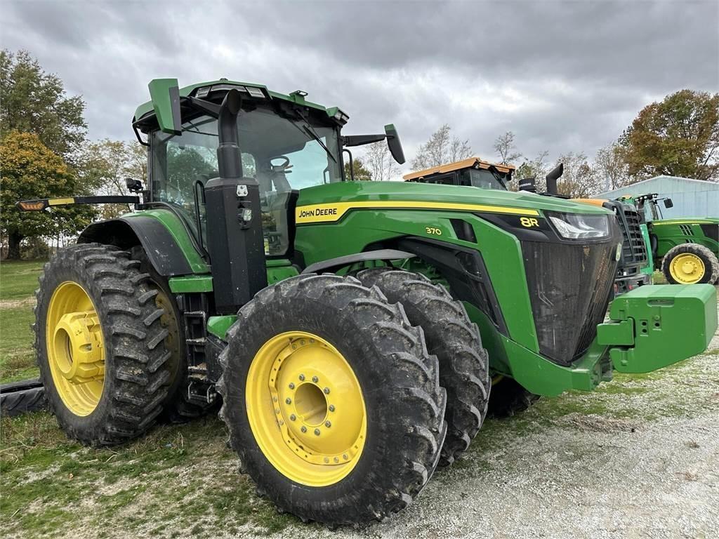 John Deere 8R 370 Traktoren
