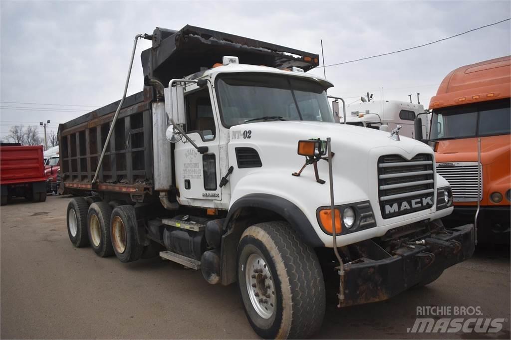 Mack GRANITE CV713 Kipper