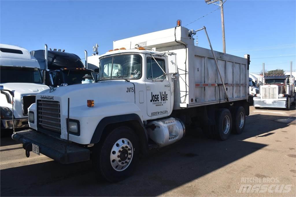 Mack RD688S Kipper