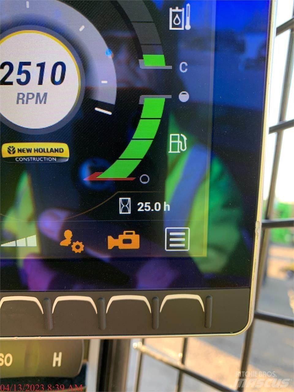 New Holland C332 Kompaktlader