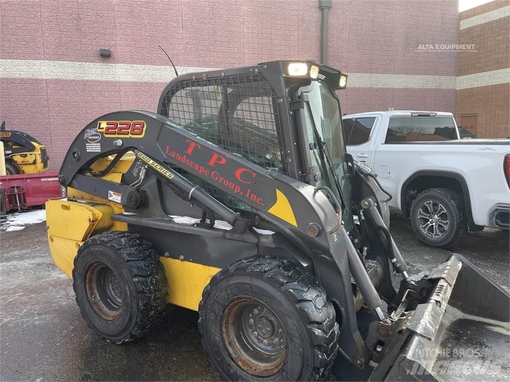 New Holland L228 Kompaktlader