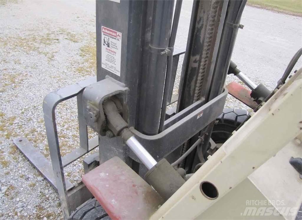 Nissan PF02A25V Andere Gabelstapler