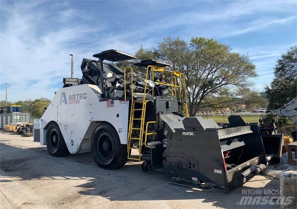 Roadtec SB3000 Materialtransportfahrzeuge