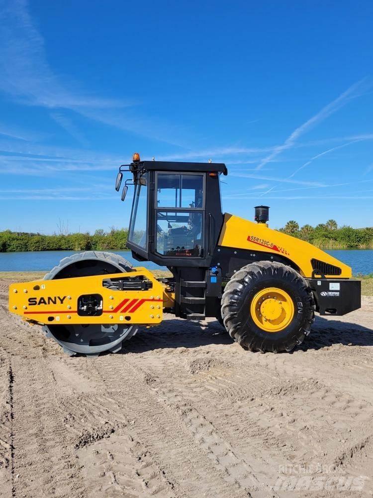 Sany SSR120C-8 Müllverdichter