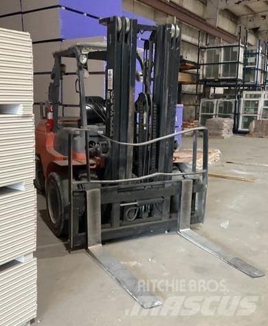 Toyota 7FDU45 Andere Gabelstapler