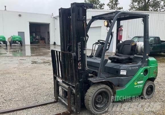 Toyota 8FGU25 Andere Gabelstapler