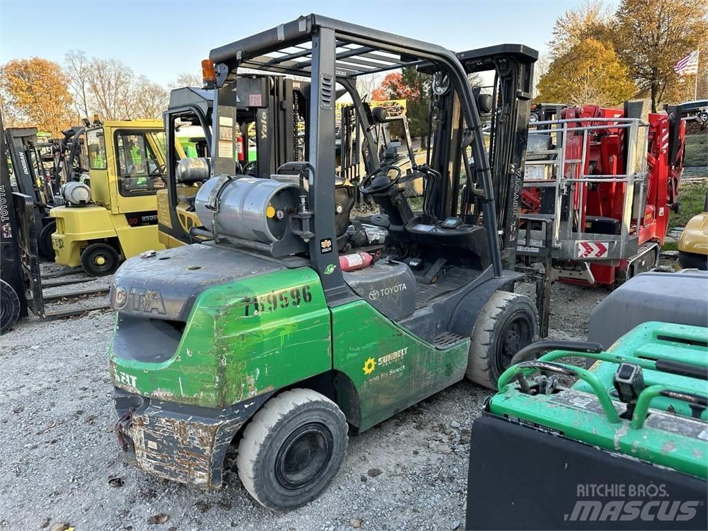 Toyota 8FGU30 Andere Gabelstapler