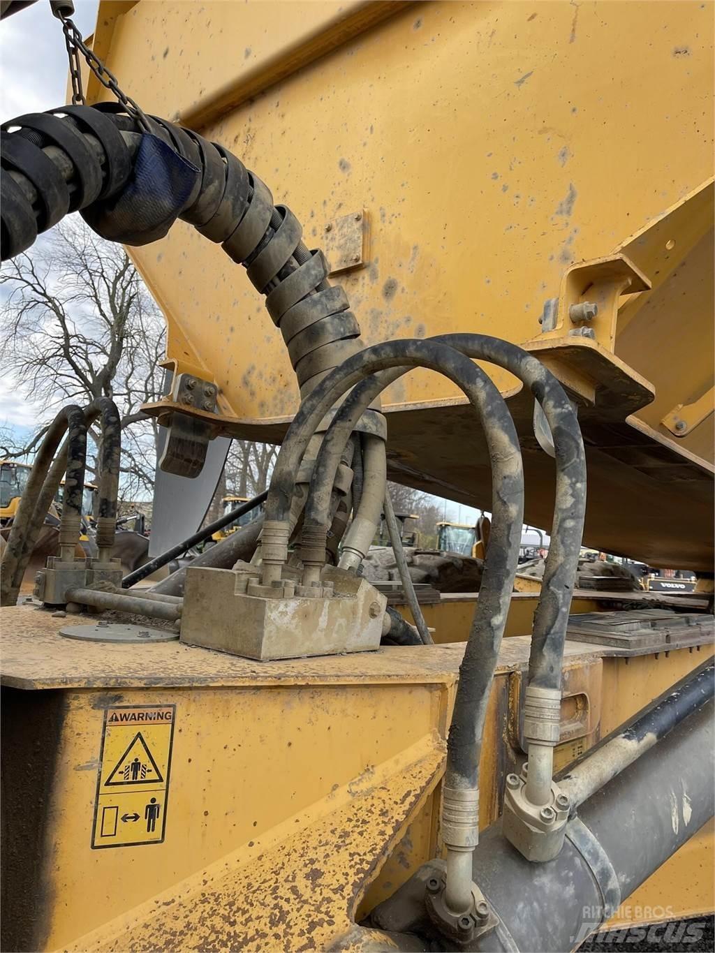 Volvo A40F Dumper - Knickgelenk