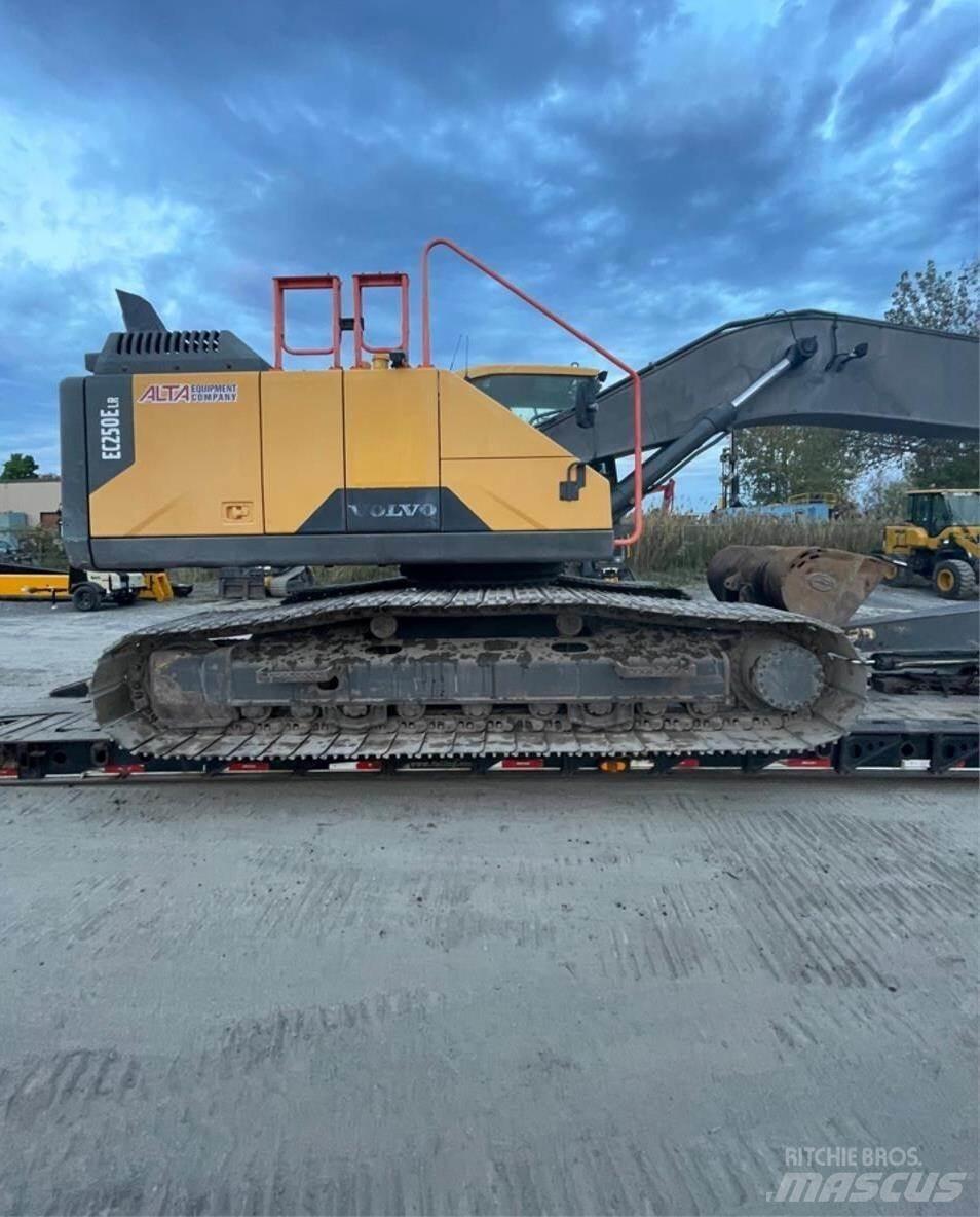Volvo EC250E LR Raupenbagger