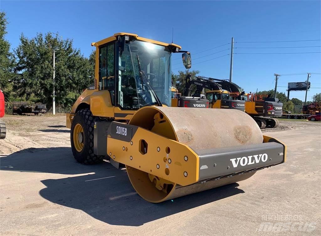 Volvo SD115B Tandemwalzen