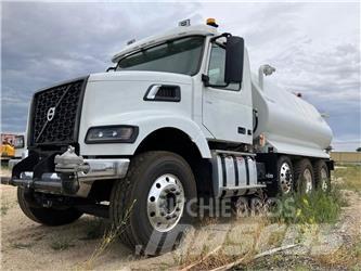 Volvo VHD84B300 Wassertanker