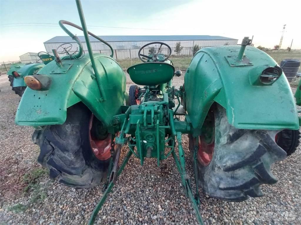 Deutz-Fahr D 40 Traktoren