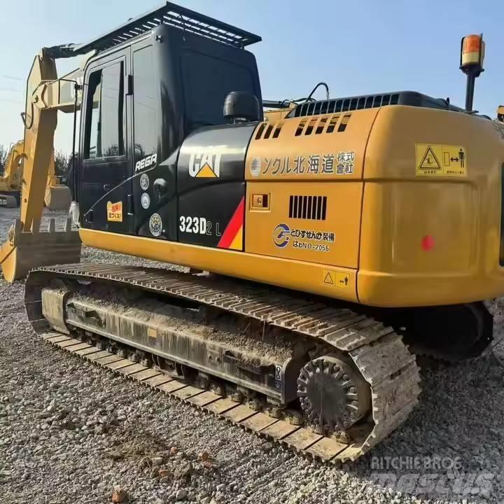 CAT CAT323D2L Raupenbagger