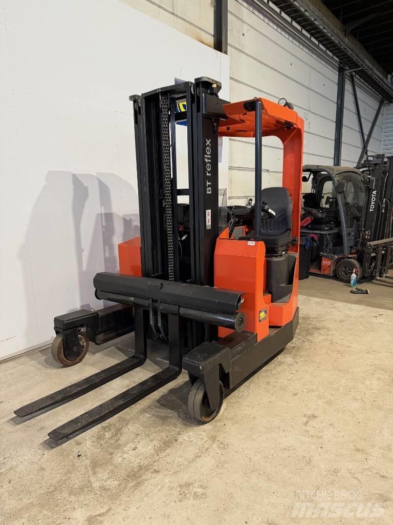 Toyota truck FRE 270 Schubmaststapler
