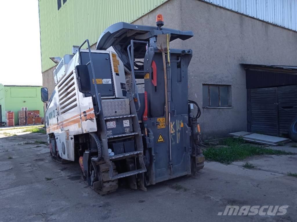 Wirtgen W 100 Fi Asphaltfräsen