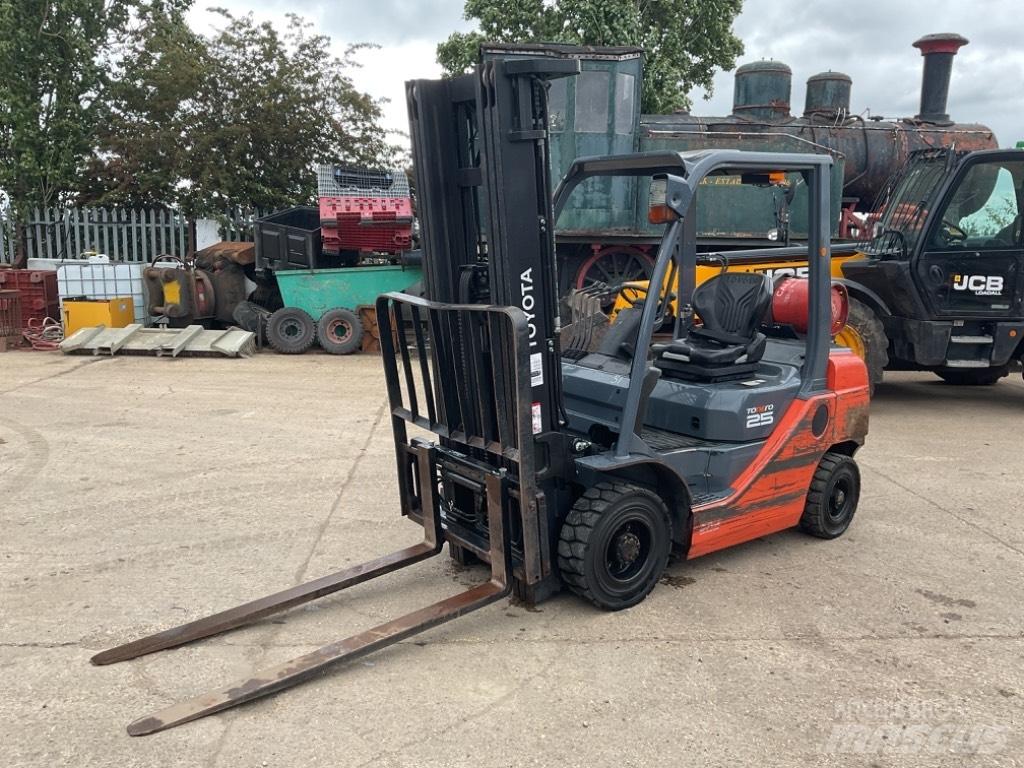 Toyota 02-8FGF25 Gasstapler