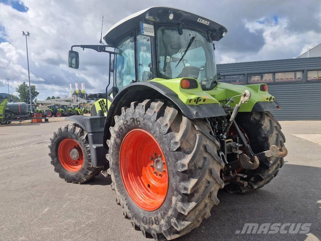 CLAAS Arion 640 CIS Traktoren