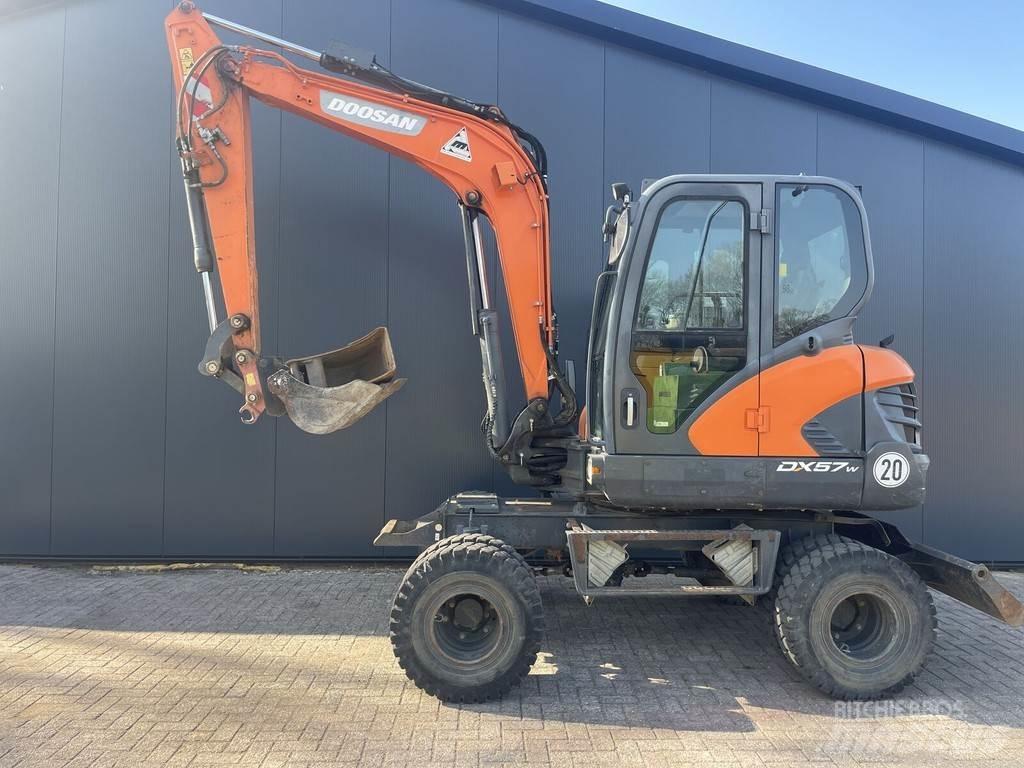 Doosan DX57W Mobilbagger