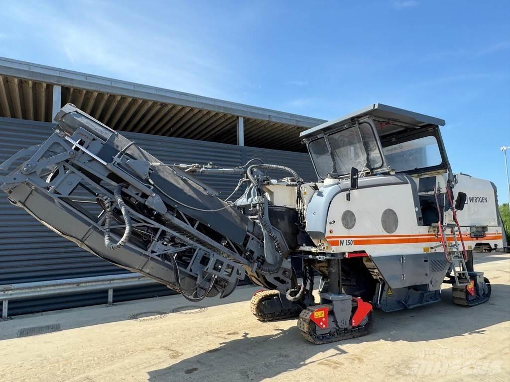 Wirtgen W 150 Asphaltfräsen