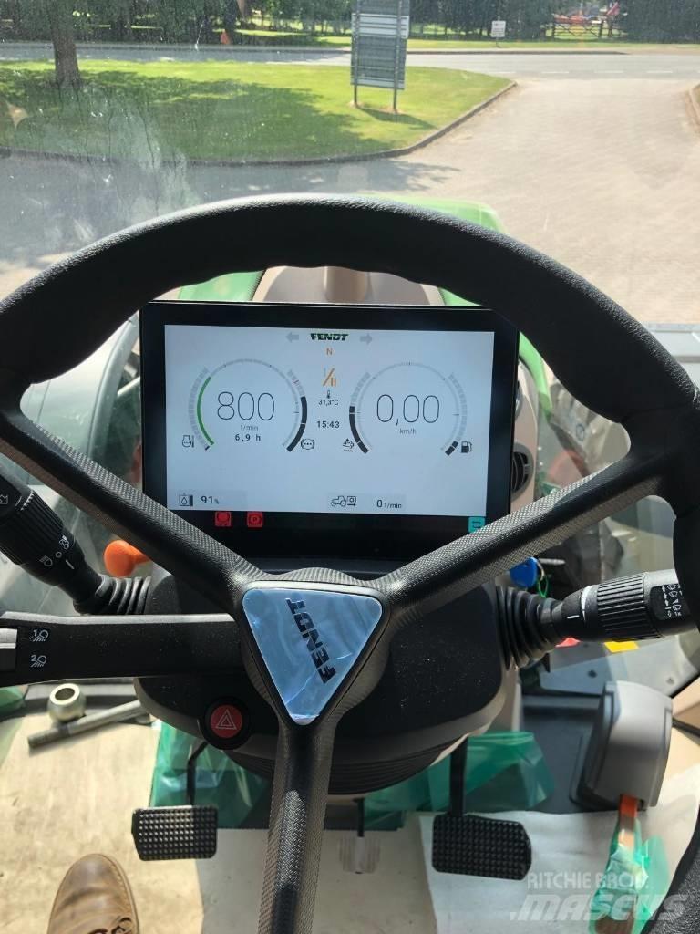Fendt 718 Vario Traktoren