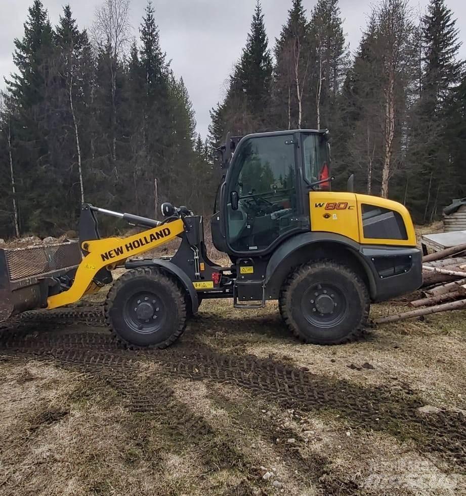 New Holland W80C Radlader