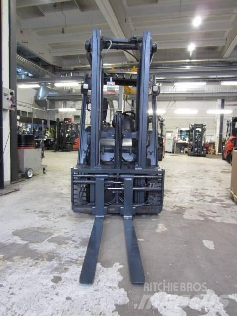 Linde E25 Elektrostapler
