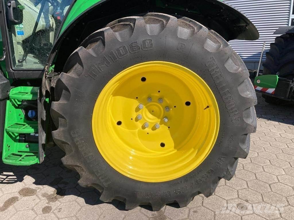 John Deere 6M125 Traktoren