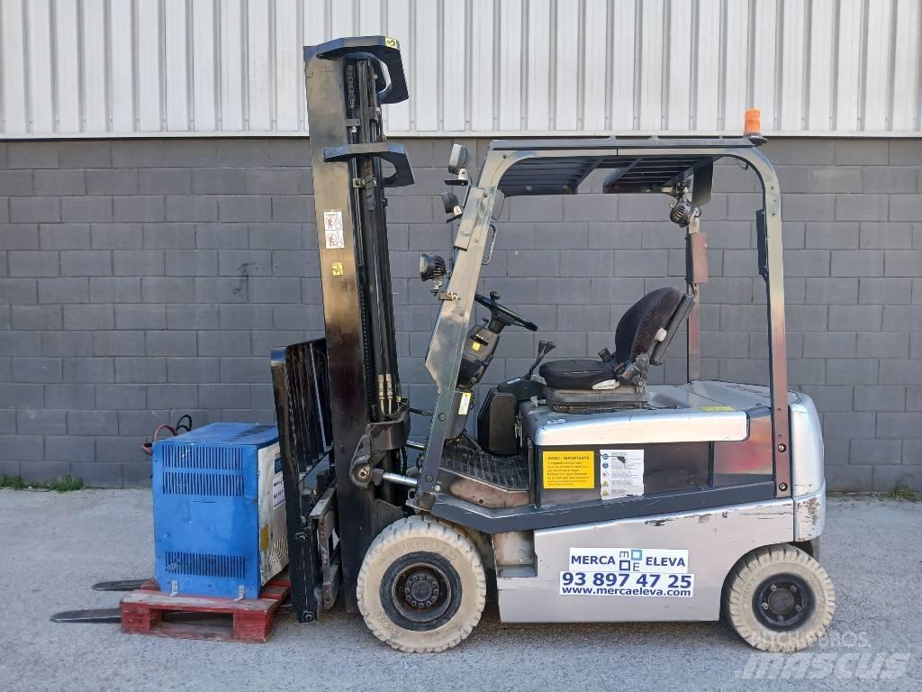 Nissan Q02 L 20 CU Elektrostapler