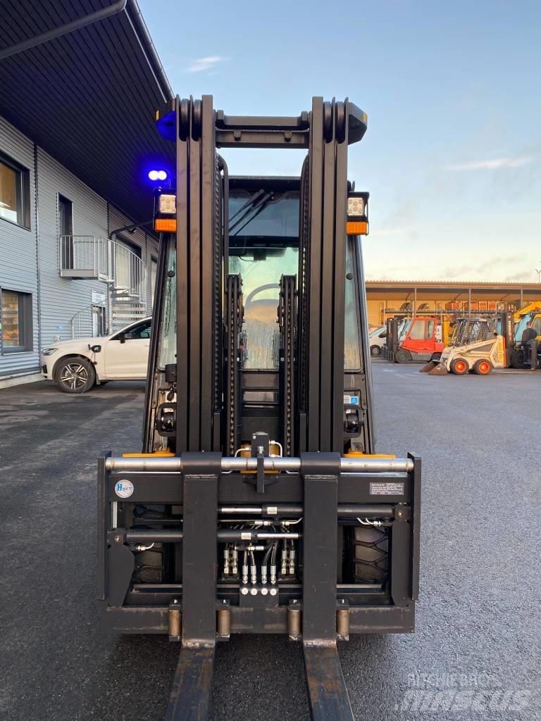 Hyundai 35DA-9 Dieselstapler