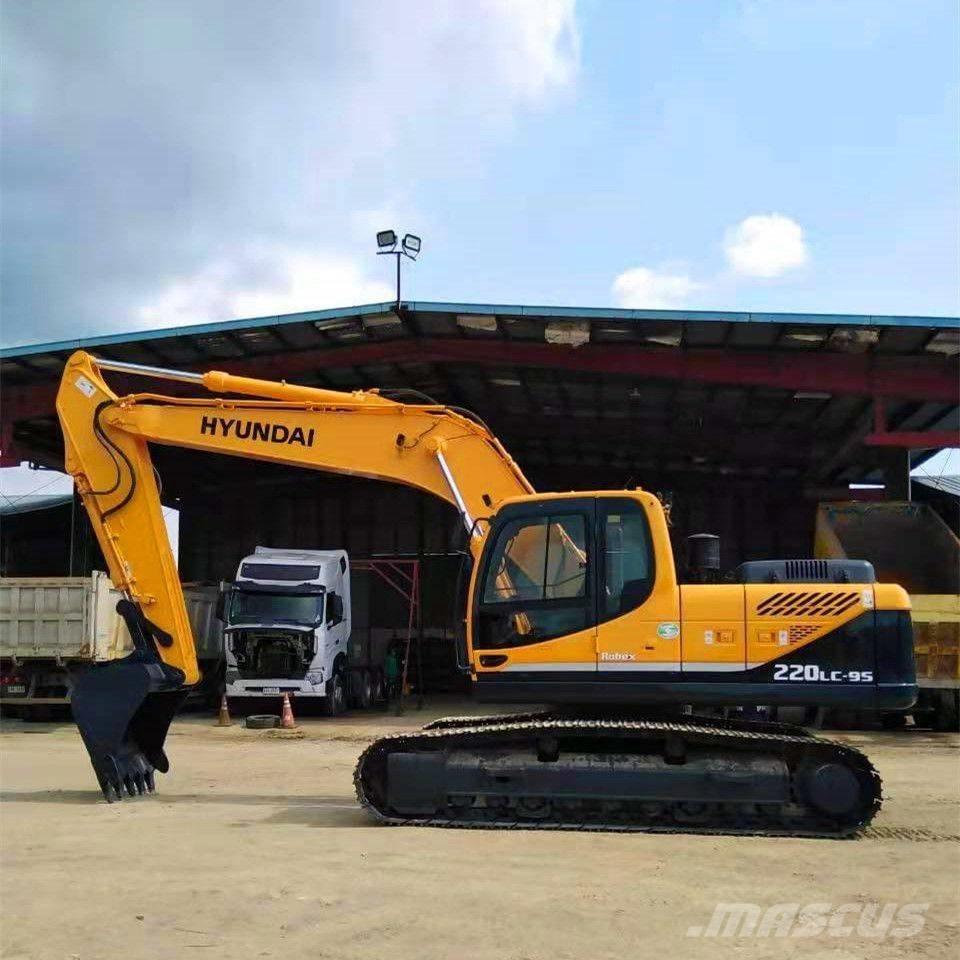 Hyundai Robex 220 Raupenbagger