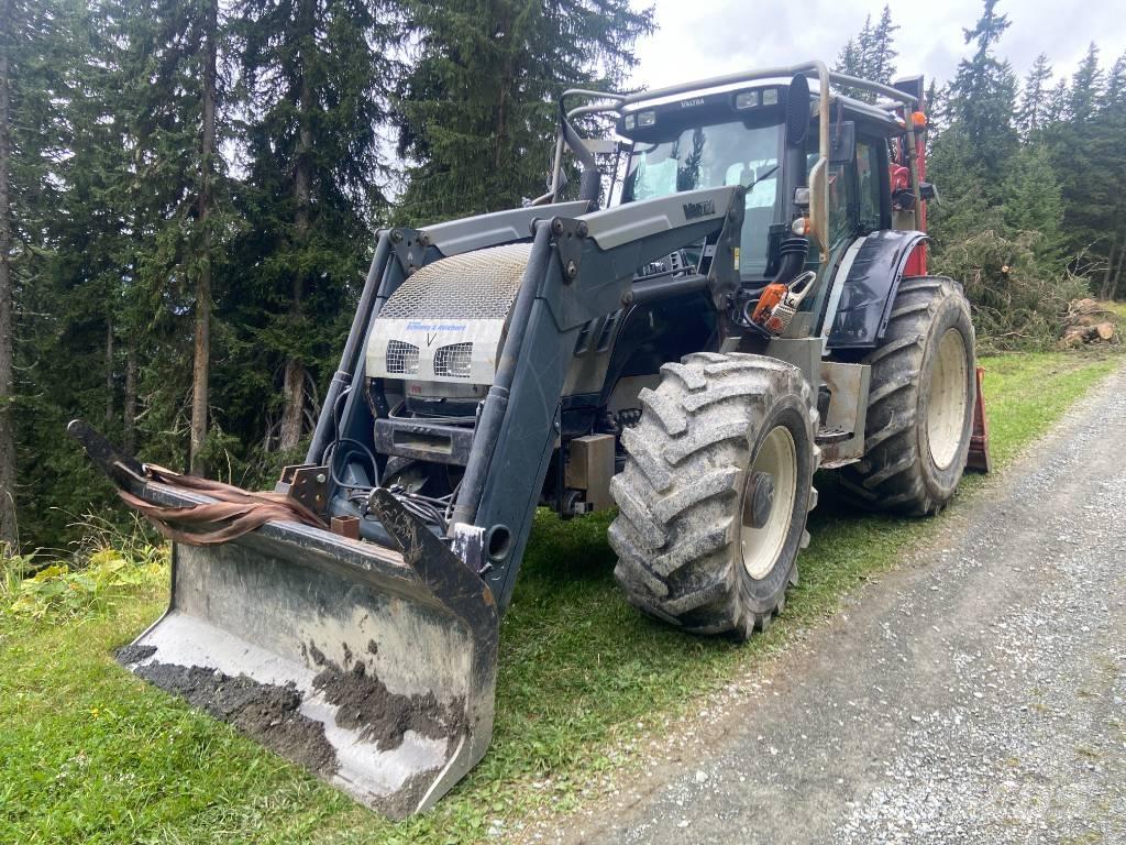 Valtra T 162 Forsttraktoren