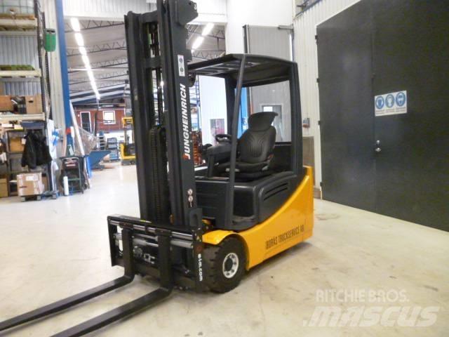 Jungheinrich EFG 216 Elektrostapler
