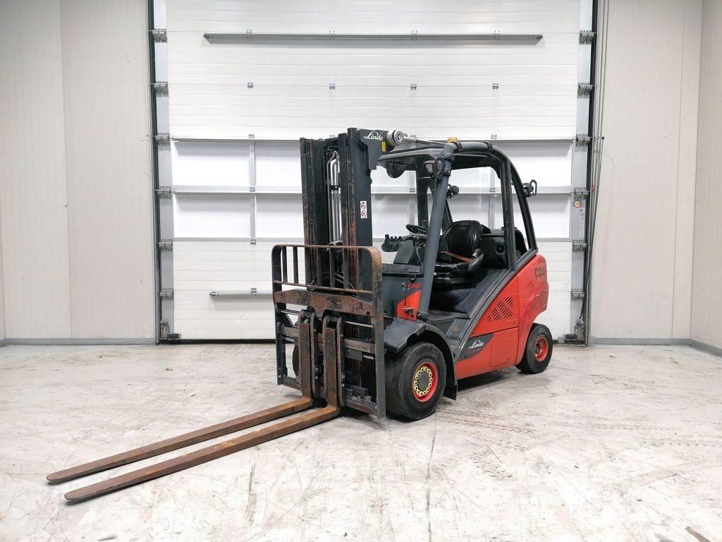 Linde H30T-02 Gasstapler