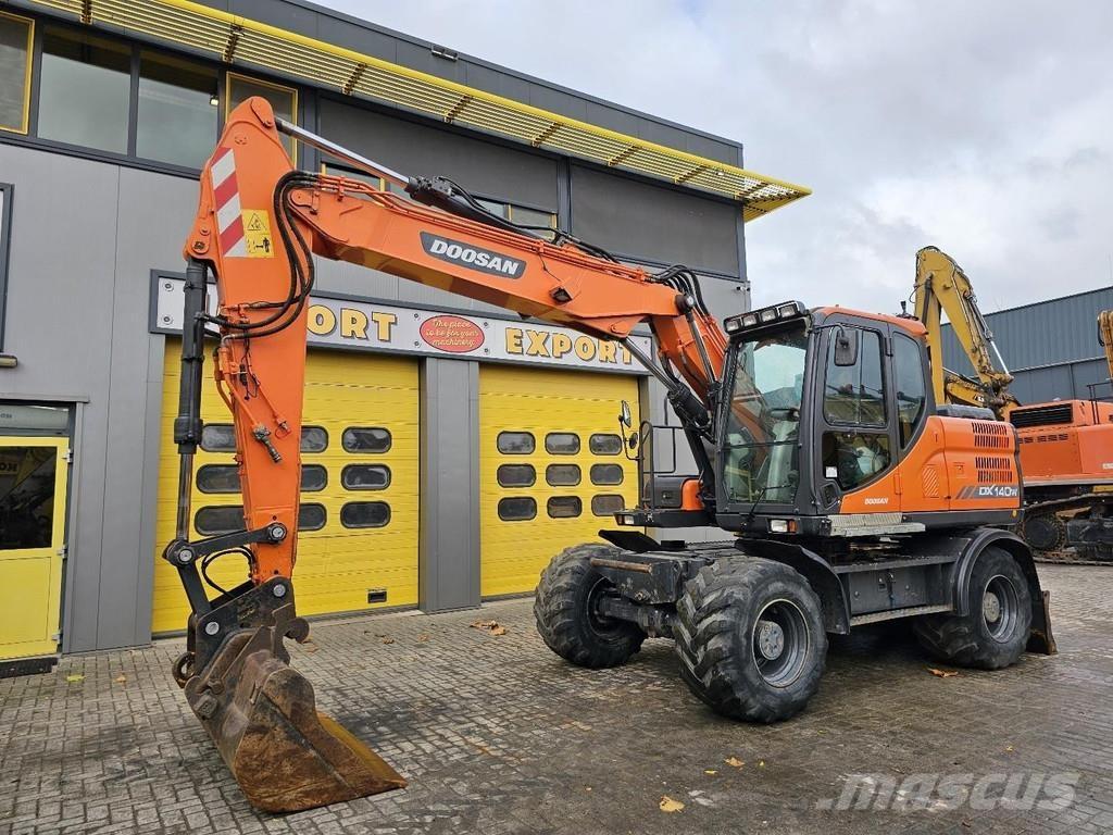 Doosan DX 140W Mobilbagger