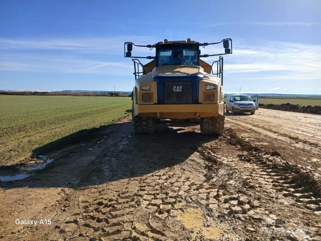 CAT 745 Dumper - Knickgelenk