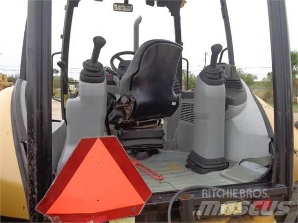 CAT 420F Baggerlader