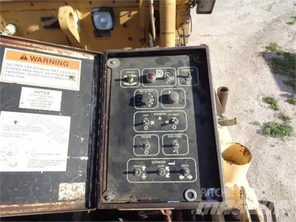 CAT AP-1000B Strassenfertiger