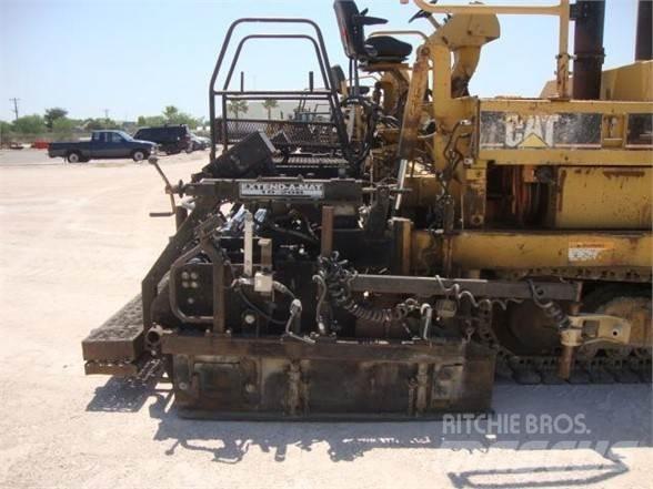 CAT AP-1050B Strassenfertiger