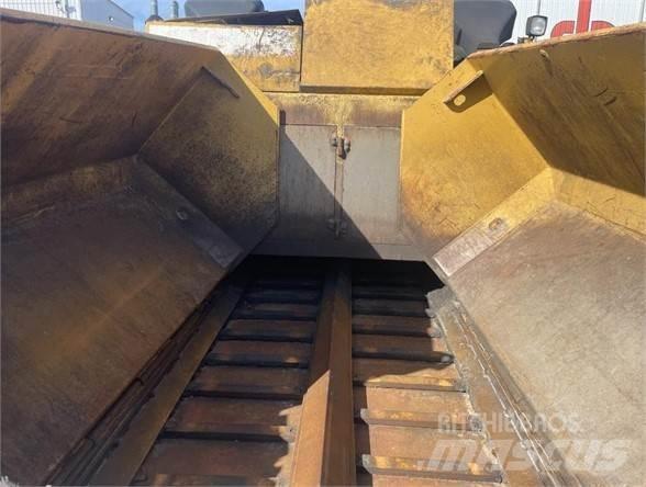CAT AP-1055D Strassenfertiger