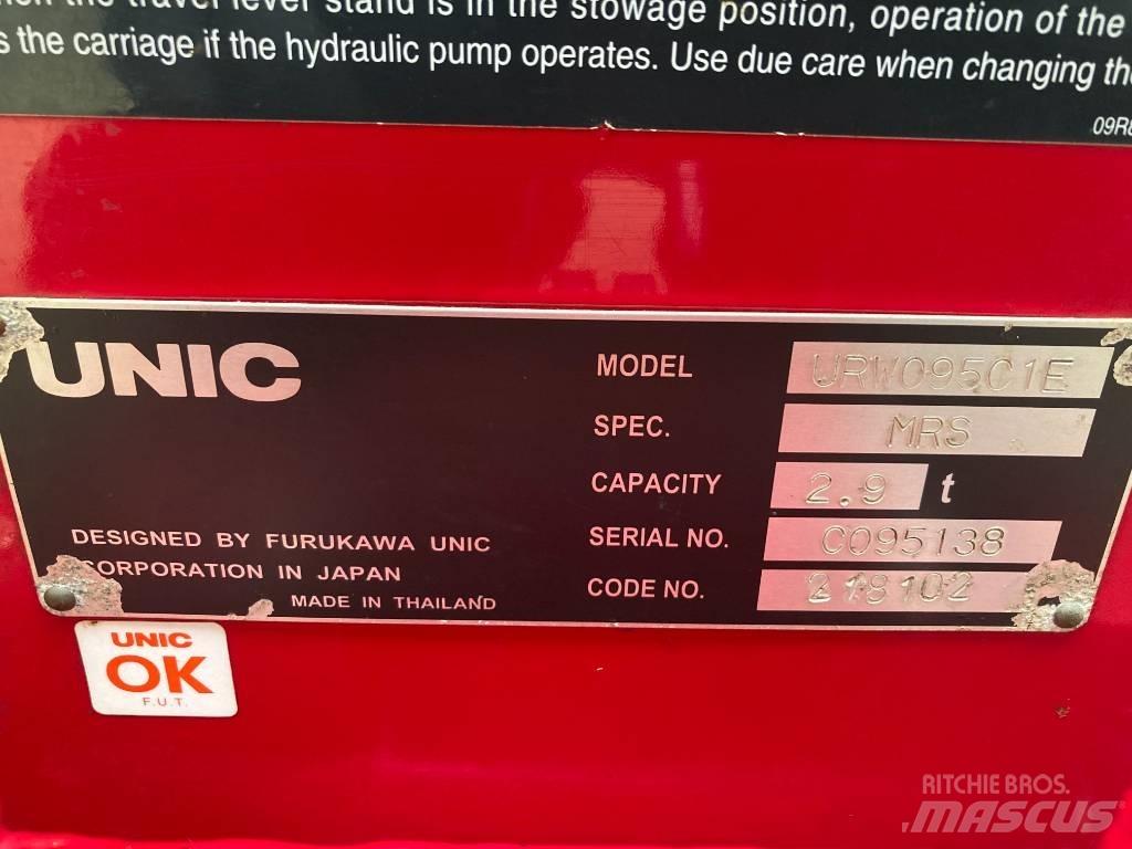 Unic URW-095 Minikrane