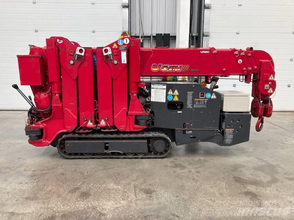 Unic URW-095 Minikrane