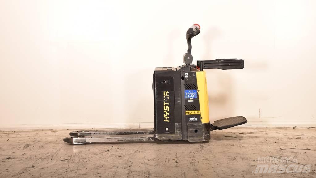 Hyster P 2.0 S Gabelstapler mit Fahrerstand