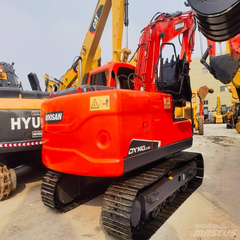 Doosan DX 140 Raupenbagger