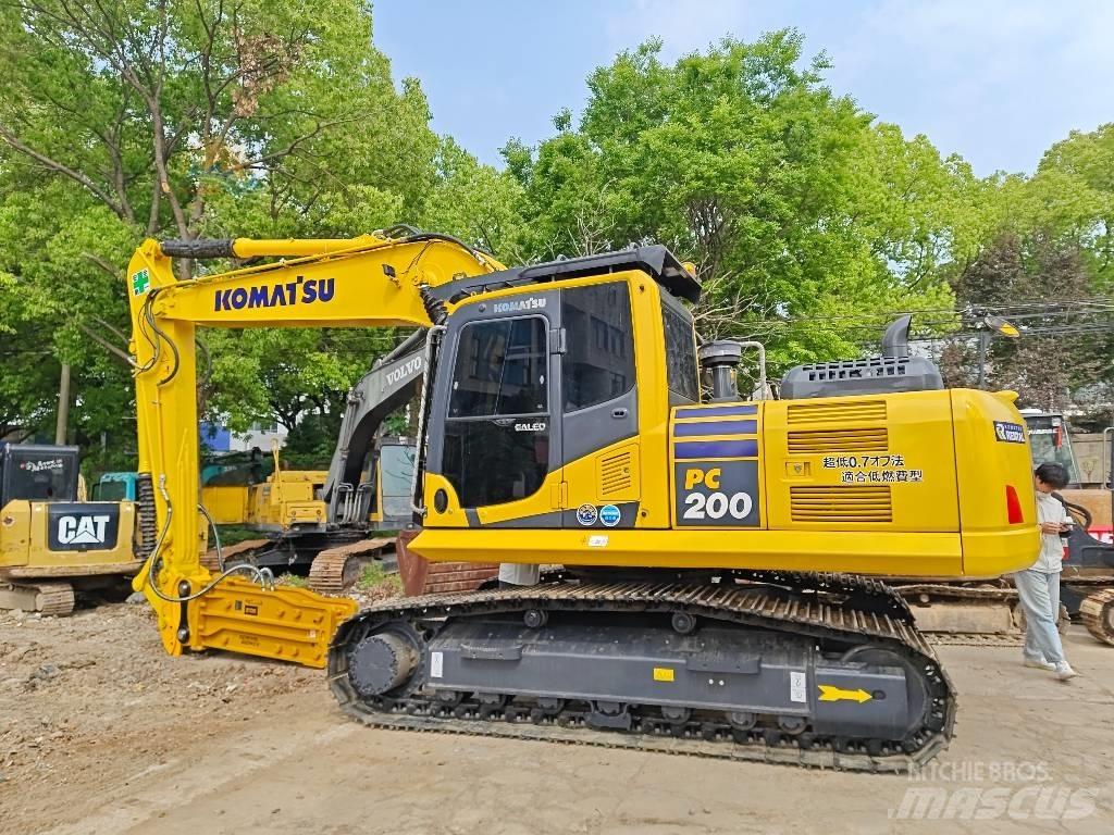 Komatsu PC 200-8 Raupenbagger