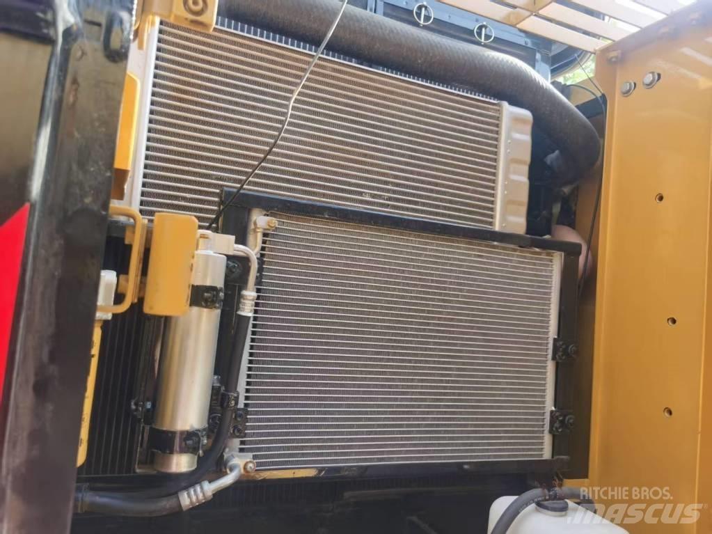 CAT 320d2 Raupenbagger